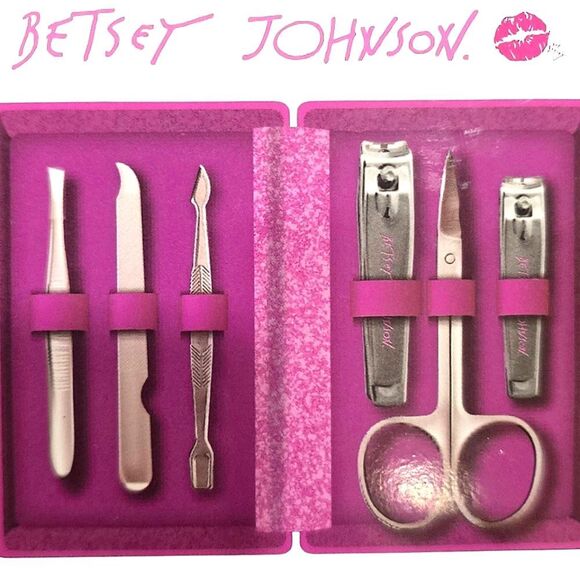 Betsey Johnson Deluxe Grooming Kit 7PC Collection - Picture 1 of 8